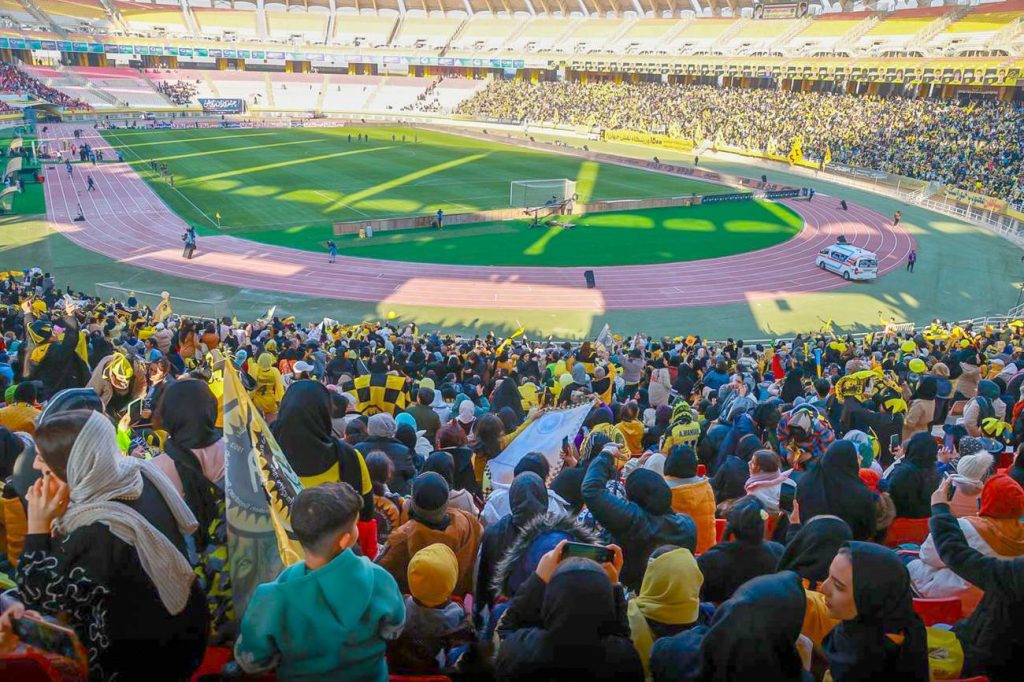 از دیدار رهبر انقلاب با بانوان تاحواشی اجلاس بین المللی خانواده 2 عکس ۱ 6